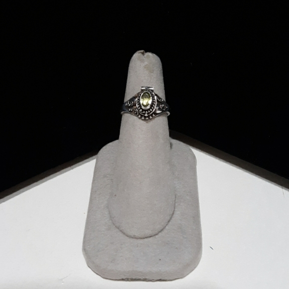 Peridot "Poison" Ring - Picture 1 of 4